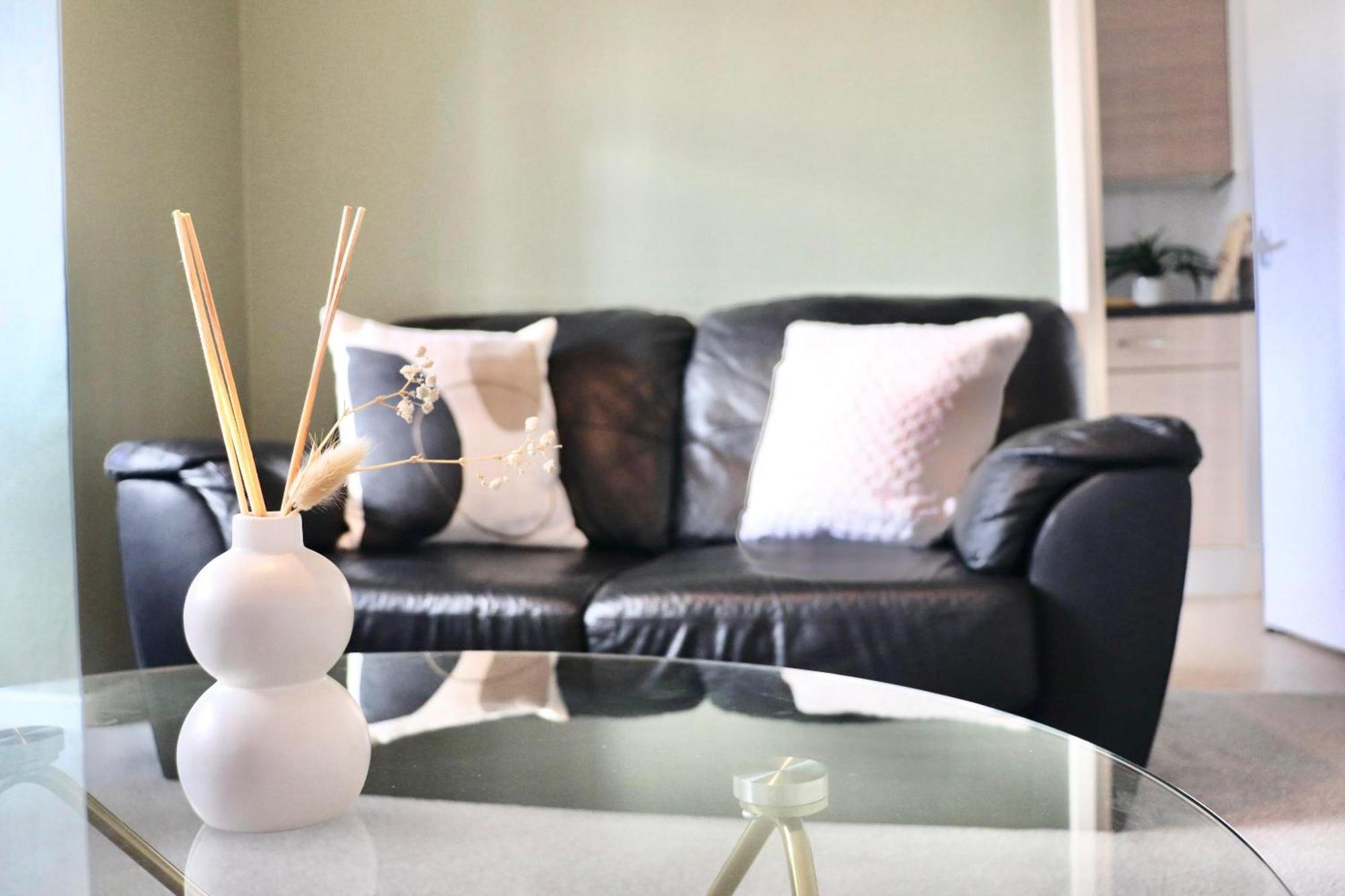 Stunning Apartment, Sleeps 4, Central London, 1 Bedroom, Zone 1, Kennington - Open For Business Stays, Long Stays And Families Relocating Eksteriør billede