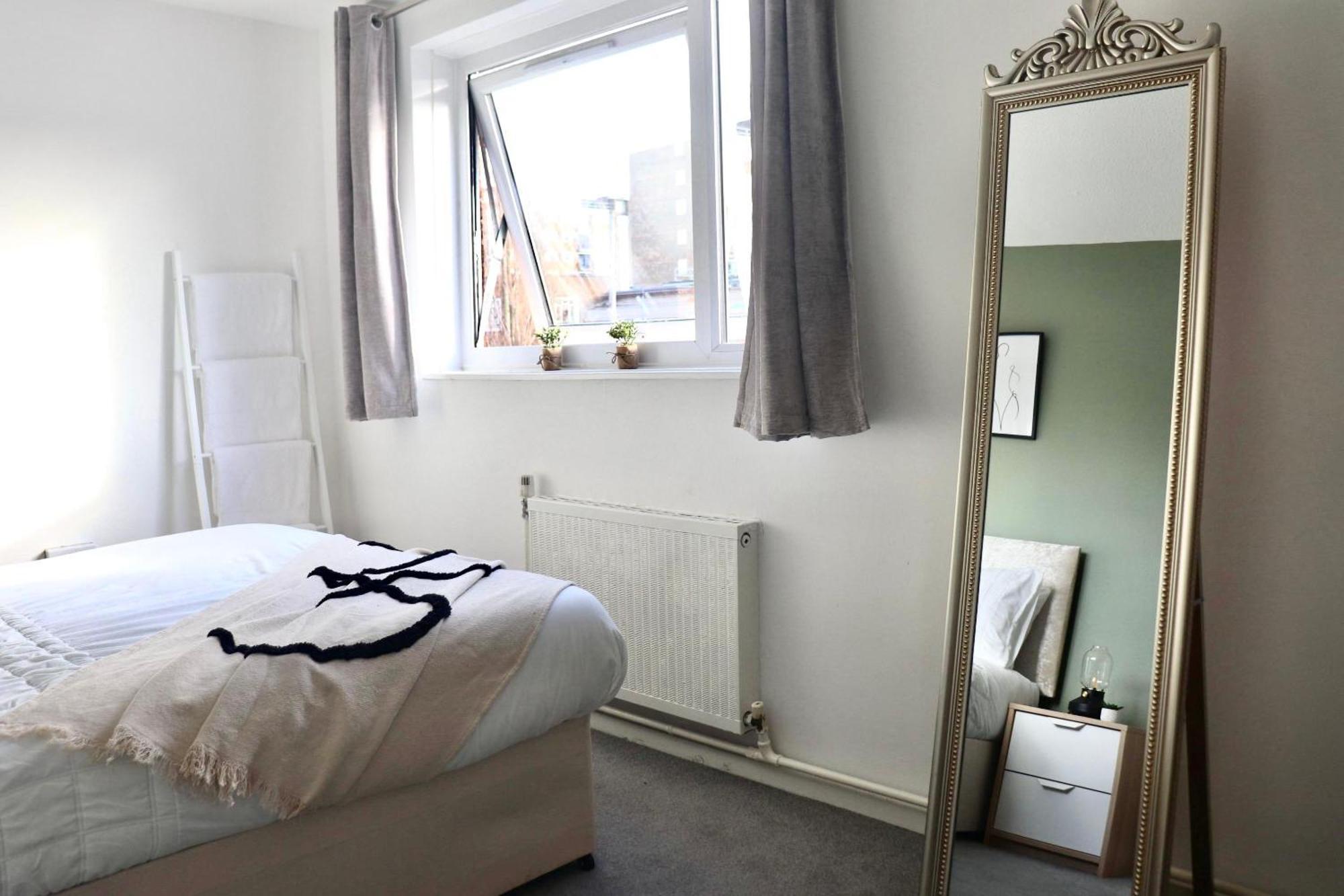 Stunning Apartment, Sleeps 4, Central London, 1 Bedroom, Zone 1, Kennington - Open For Business Stays, Long Stays And Families Relocating Eksteriør billede